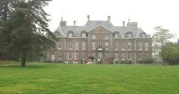 Domaine Du Chateau De La Neuville Tihange Exterior photo